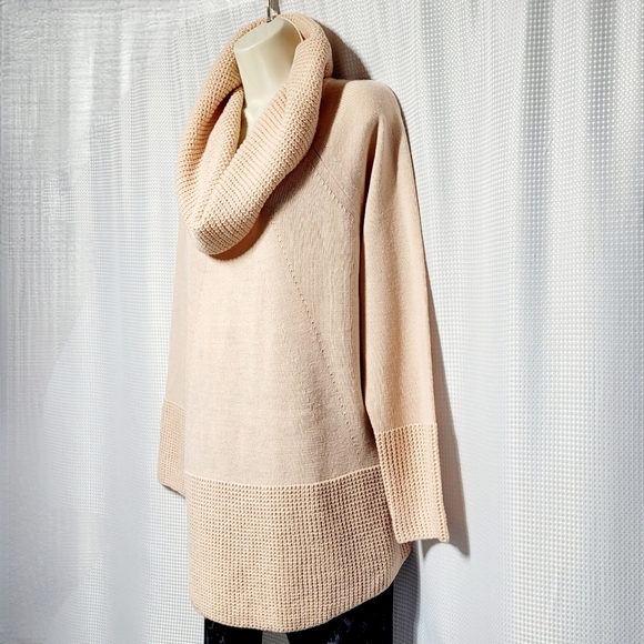 NWT Calvin Klein Pink Blush Cowl Neck Waffle Accent Sweater Women's (XL) - Picture 2 of 8